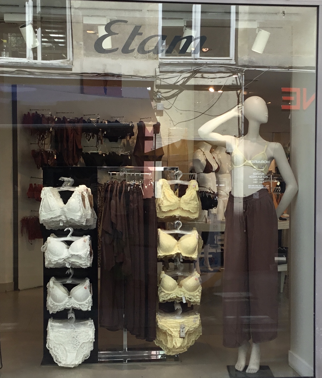 Foto 331 di Etam Lingerie