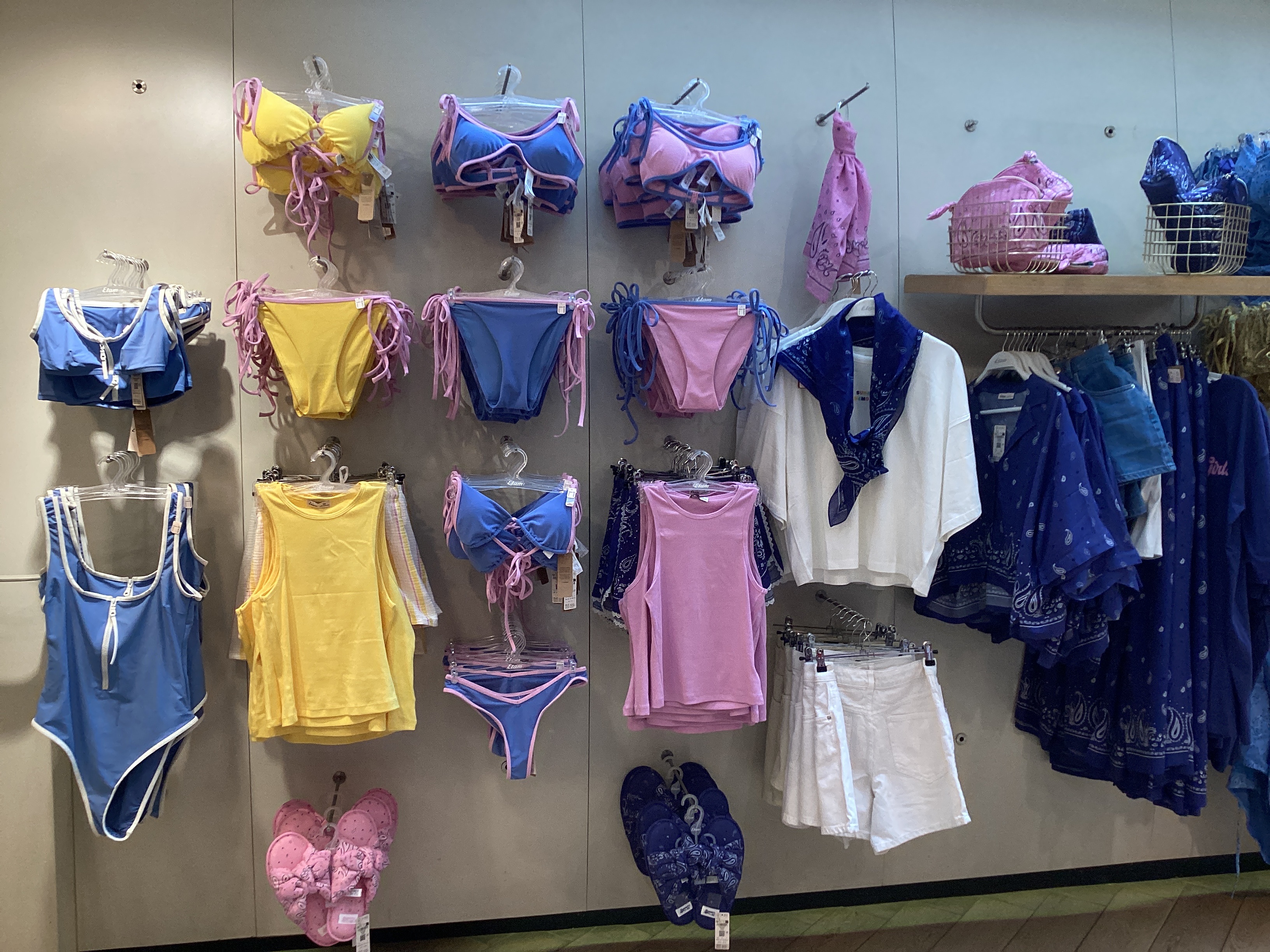 Etam Lingerie 